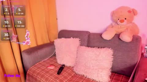 Zoe  online show from 09/22/25, 12:12