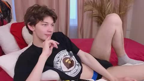 Snapshot of a11ice chatting on 10/30/25, 12:39 Denis online show from 10/30/25, 12:39