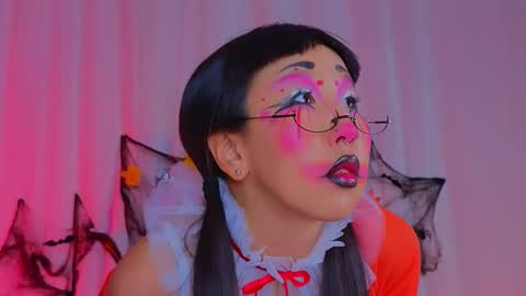 Snapshot of a1ly chatting on 10/31/25, 03:24 Ally online show from 10/31/25, 03:24