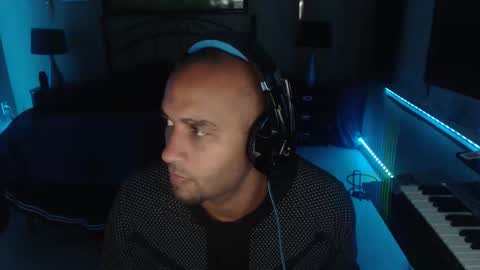 a4orce online show from 12/03/25, 01:02