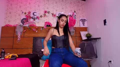 Aisha online show from 09/13/25, 11:54