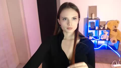 a_ariella_ online show from 11/05/25, 01:33