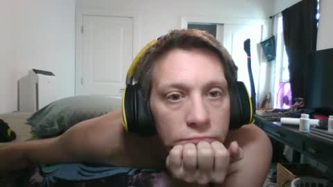 Snapshot of a_bored_dragon chatting on 02/10/26, 05:39 A Bored Dragon online show from 02/10/26, 05:39