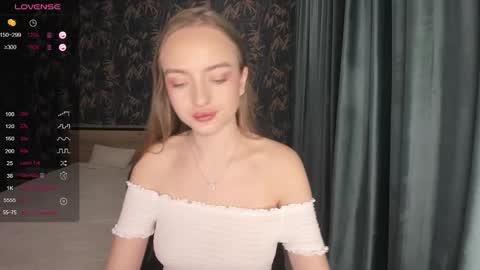 Adelina online show from 03/09/25, 04:00