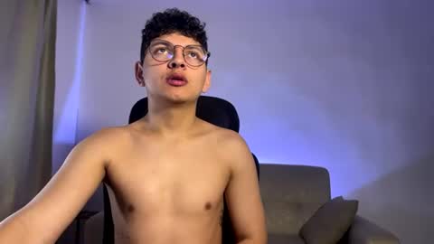 a_lejandro08 online show from 07/18/26, 11:25
