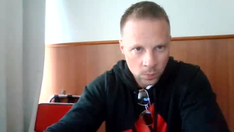 Snapshot of aaaandzzz chatting on 08/08/26, 10:50 Long distance cumshot online show from 08/08/26, 10:50