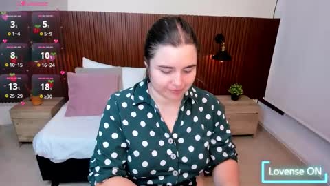 Abby Lee  online show from 12/01/25, 07:41