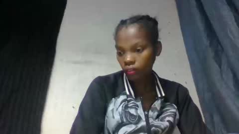 Snapshot of aadienne chatting on 04/21/26, 06:31 aadienne online show from 04/21/26, 06:31