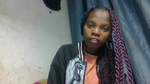 Snapshot of aadienne chatting on 04/24/26, 01:08 aadienne online show from 04/24/26, 01:08