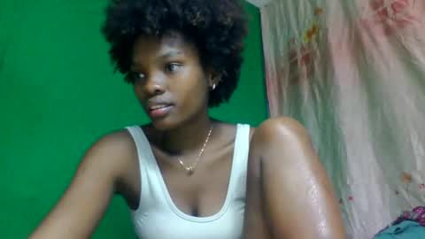 Snapshot of aadienne chatting on 05/25/26, 08:09 aadienne online show from 05/25/26, 08:09