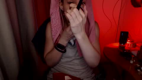 Snapshot of aamazingjoi chatting on 01/15/25, 06:54 Katie online show from 01/15/25, 06:54