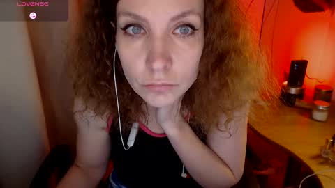 Snapshot of aamazingjoi chatting on 02/06/25, 01:38 Katie online show from 02/06/25, 01:38