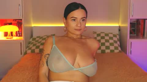 Lea online show from 02/19/25, 08:31