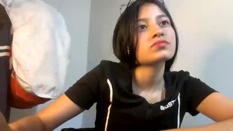 Snapshot of aantonella__ chatting on 09/22/25, 04:25 antonella online show from 09/22/25, 04:25