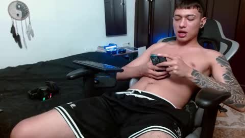 Snapshot of aarman_bannana chatting on 11/06/25, 03:51 aarman online show from 11/06/25, 03:51