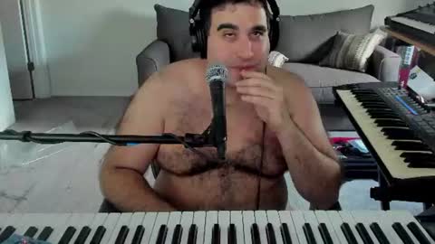 Aaron online show from 07/09/26, 09:52