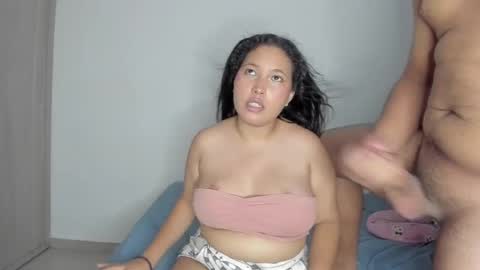 Snapshot of aaron_and_ann chatting on 11/04/25, 06:51 Aaron y Ann online show from 11/04/25, 06:51