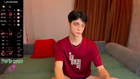 Snapshot of aaron_bang chatting on 12/04/25, 12:20 Aaron Bang online show from 12/04/25, 12:20