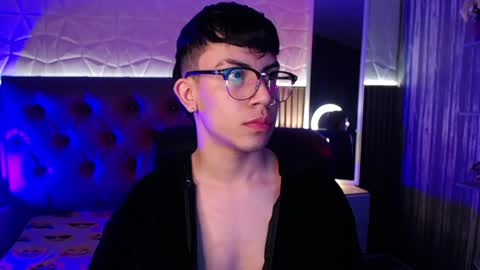 Aaron online show from 12/18/24, 03:55