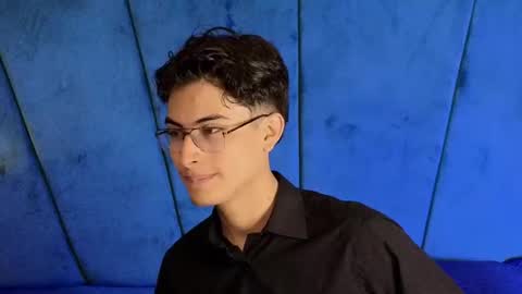 Snapshot of aaron_eze chatting on 10/04/25, 10:52 Aaron Ezequiel online show from 10/04/25, 10:52