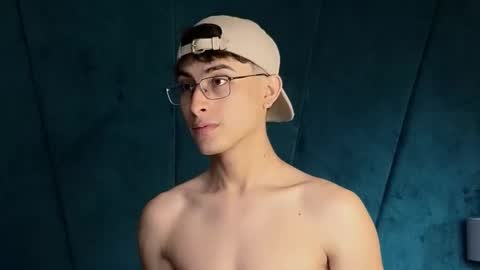 Aaron Ezequiel online show from 11/08/25, 08:18