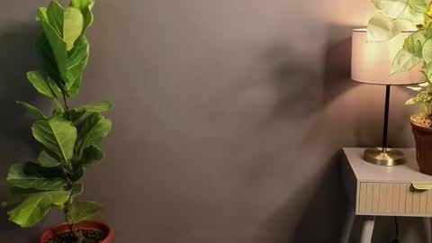 Aaron Ezequiel online show from 11/17/25, 09:20