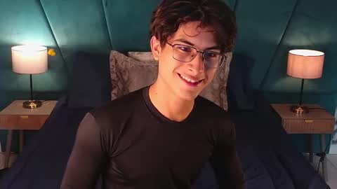 Aaron Ezequiel online show from 05/31/26, 08:10