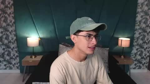 Aaron Ezequiel online show from 06/12/26, 12:26