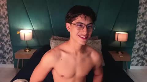 Aaron Ezequiel online show from 06/17/26, 07:59