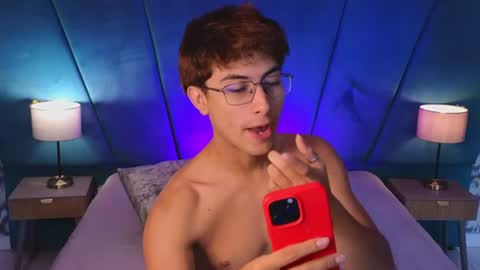 Aaron Ezequiel online show from 07/17/26, 01:07