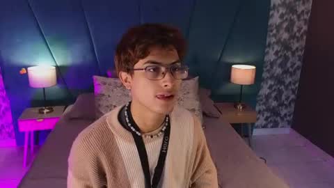 Aaron Ezequiel online show from 07/25/26, 12:25