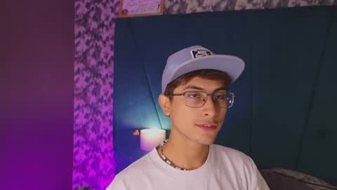 Aaron Ezequiel online show from 07/26/26, 12:34