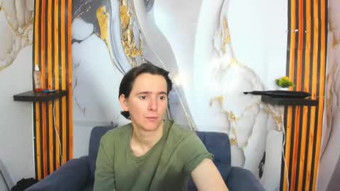 Snapshot of aaron_latinmen2 chatting on 11/30/25, 07:51 Aaron online show from 11/30/25, 07:51