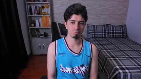 Aaron online show from 12/20/25, 09:44