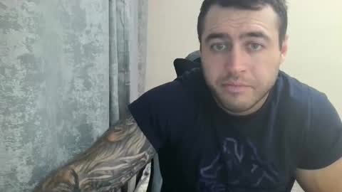 Snapshot of aaron_royal chatting on 09/18/25, 04:20 Davin tayl online show from 09/18/25, 04:20