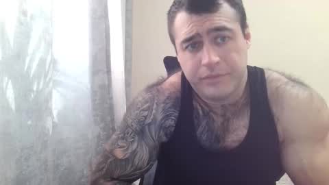 Snapshot of aaron_royal chatting on 09/23/25, 05:21 Davin tayl online show from 09/23/25, 05:21