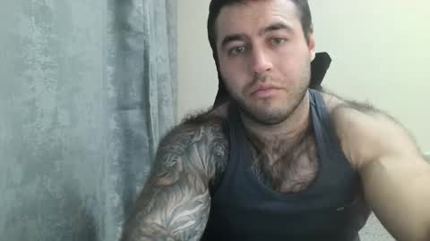 Snapshot of aaron_royal chatting on 09/30/25, 05:18 Davin tayl online show from 09/30/25, 05:18