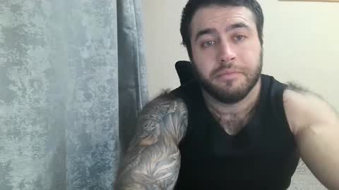 Snapshot of aaron_royal chatting on 10/15/25, 05:02 Davin tayl online show from 10/15/25, 05:02