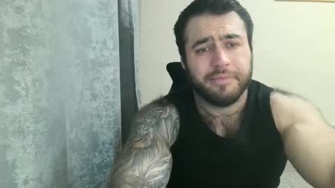 Snapshot of aaron_royal chatting on 10/17/25, 03:36 Davin tayl online show from 10/17/25, 03:36