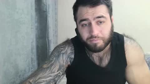 Snapshot of aaron_royal chatting on 11/12/25, 04:29 Davin tayl online show from 11/12/25, 04:29