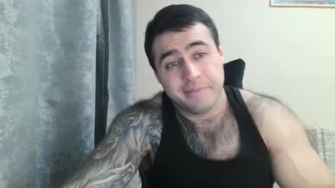 Snapshot of aaron_royal chatting on 11/19/25, 05:57 Davin tayl online show from 11/19/25, 05:57