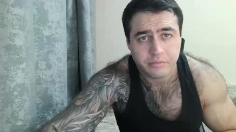 Snapshot of aaron_royal chatting on 11/23/25, 05:13 Davin tayl online show from 11/23/25, 05:13