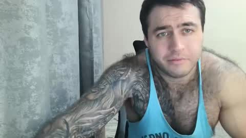 Snapshot of aaron_royal chatting on 11/26/25, 05:58 Davin tayl online show from 11/26/25, 05:58