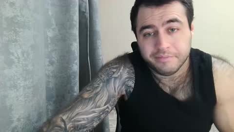 Snapshot of aaron_royal chatting on 11/30/25, 04:55 Davin tayl online show from 11/30/25, 04:55