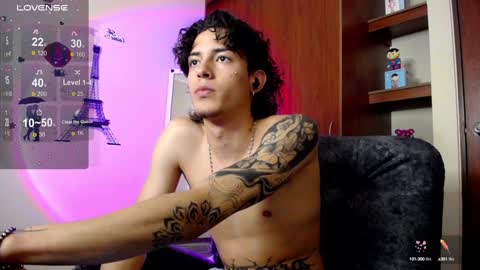 A A R O N online show from 02/03/25, 08:24