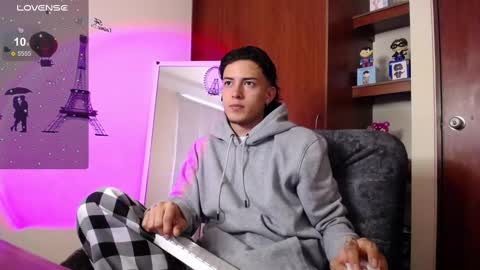 A A R O N online show from 02/09/25, 11:47