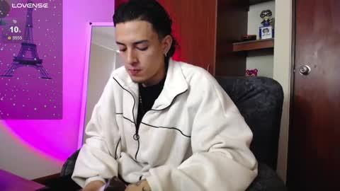 A A R O N online show from 02/22/25, 06:08