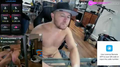 Snapshot of aaron_skye chatting on 11/26/25, 02:01 Aaron Skye online show from 11/26/25, 02:01