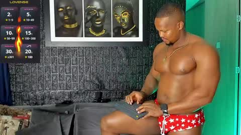 Snapshot of aaron_st chatting on 12/10/24, 01:00 Aaron online show from 12/10/24, 01:00