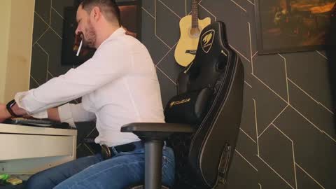 Aaron online show from 02/02/25, 10:17
